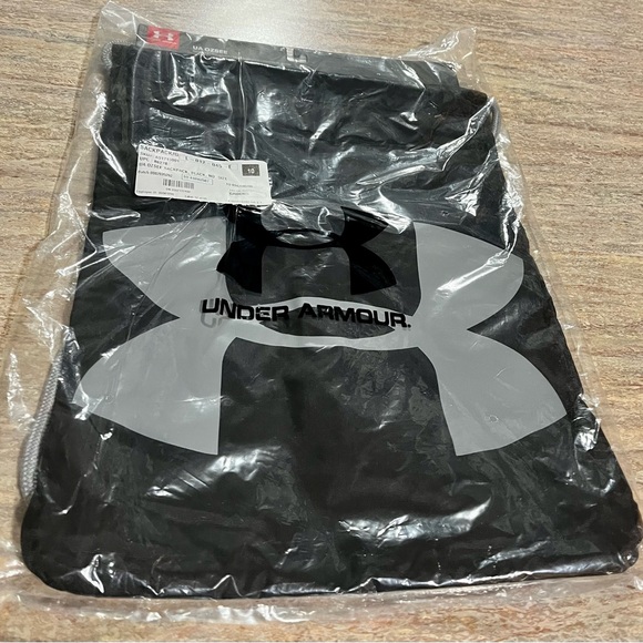 New Under Armour UA OZSEE sackpack - Picture 9 of 10